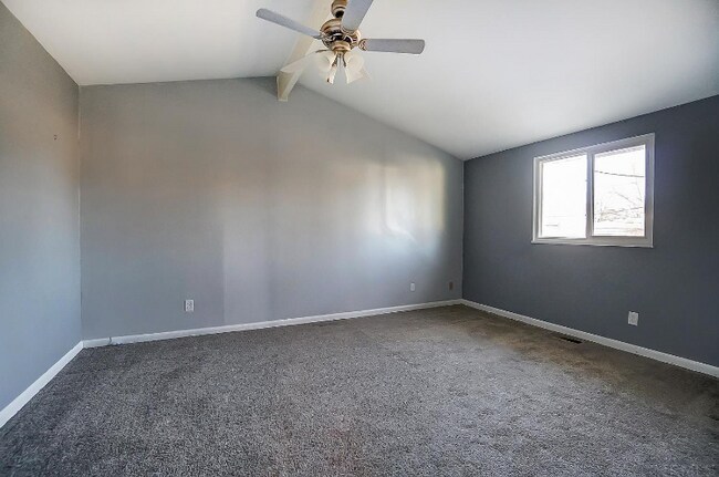 Building Photo - 3311 Argyle Dr