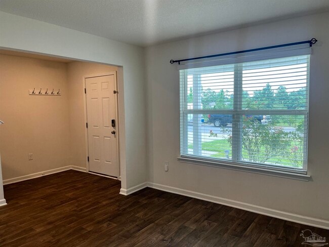 Building Photo - 5862 Blackhorse Cir