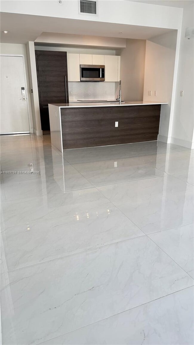 Building Photo - 301 Altara Ave