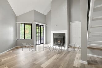 Building Photo - 832 S Vance St