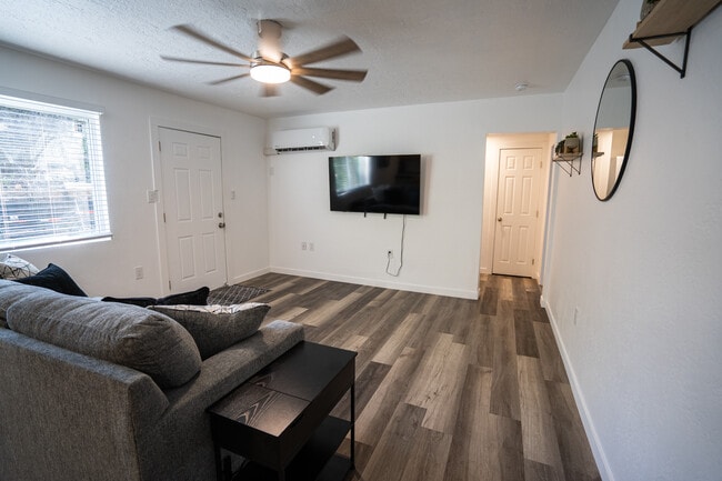 Building Photo - Enchantment Executive Villas LLC