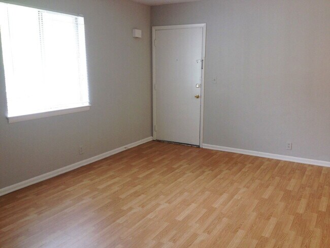 Foto del edificio - 905 Greenwood Ave NE