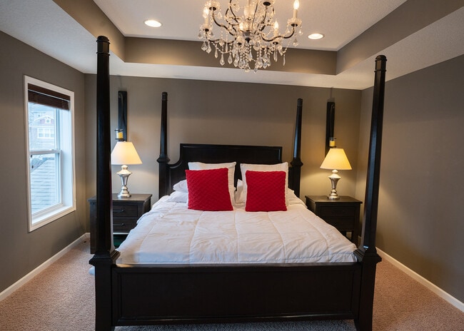 Foto del edificio - 8481 Portage Ln E