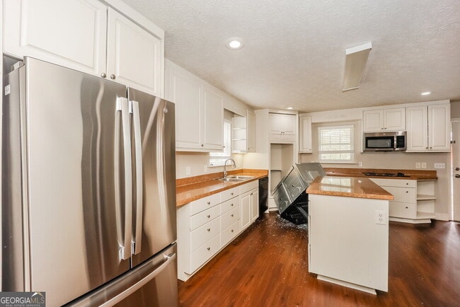 Building Photo - 2599 GA-85