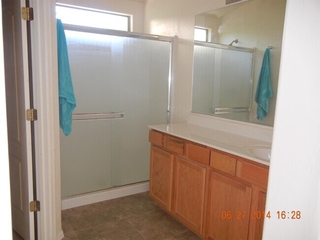 Building Photo - 8901 N Misty Brook Dr