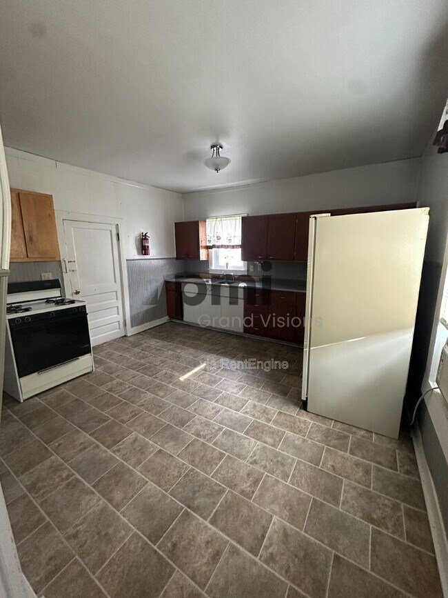 Foto del edificio - 2808 Champaign Ave