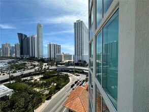 Building Photo - 150 Sunny Isles Blvd