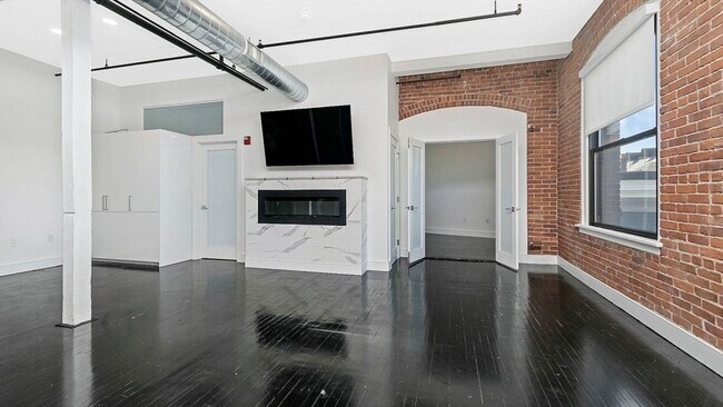 Building Photo - 244 Brighton Ave