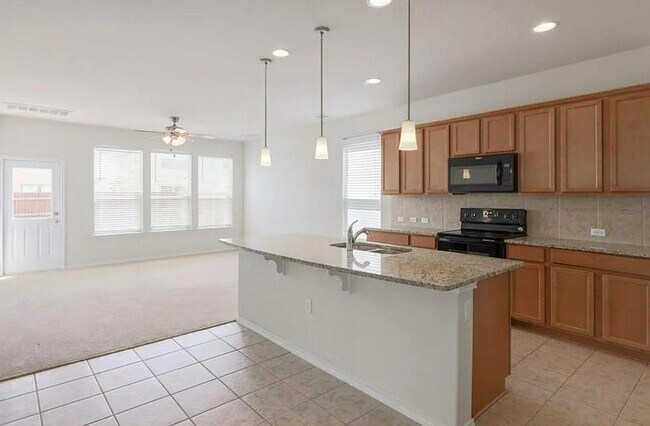 Foto del edificio - 16005 Canberra Trail