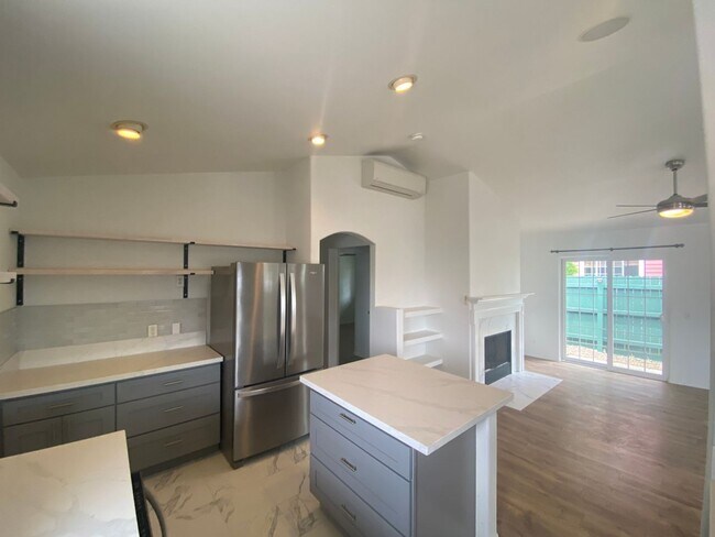 Building Photo - The Heart of Waimea 3BR/2BA with AC, Vaulted Ceilings, and Yard Service!