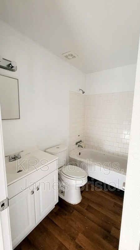 Building Photo - 1307 Minefee St