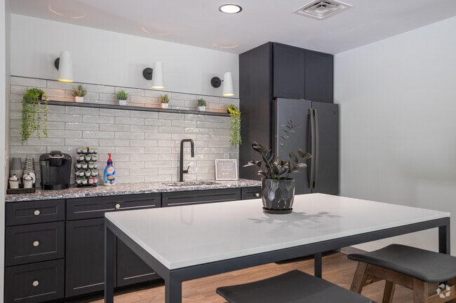 Casa club comunitaria - Richmond Hills Apartments