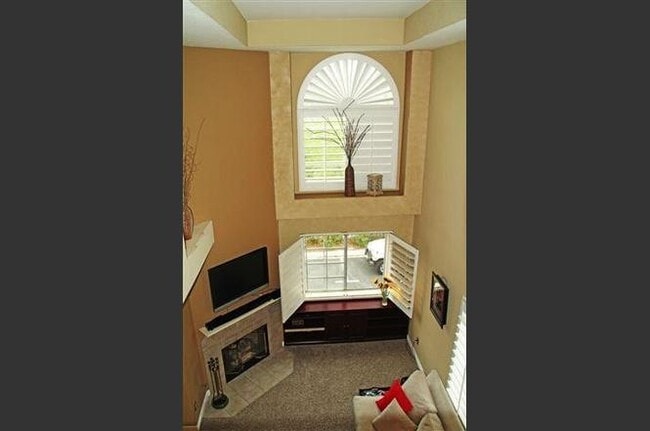 Building Photo - 12818 Carriage Heights Way