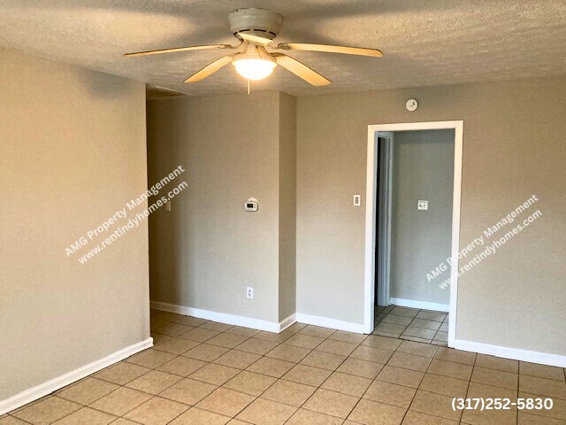 Foto del edificio - WARREN TOWNSHIP! 3 bedrooms and 1.5 bathrooms This Charming residence offers ample space and comf...