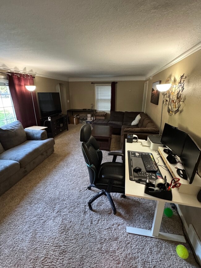 Large Living Room - 1542 3rd Ave