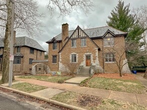 Building Photo - 7224 Pershing Ave