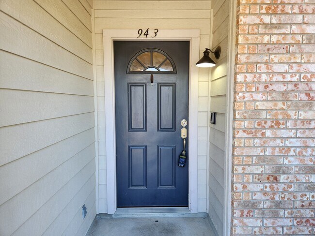 Foto del edificio - Huge 5 bedroom, just off 151/ Potranco road!
