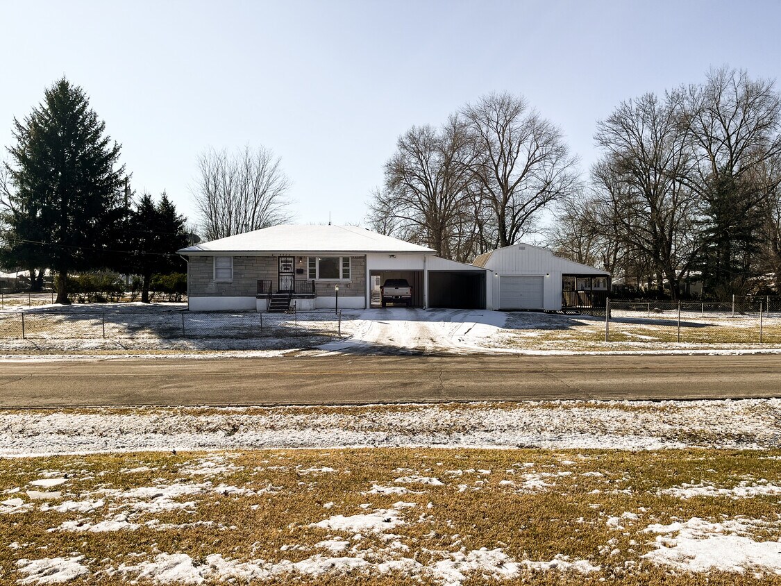 Exterior - 5300 Maryman Rd