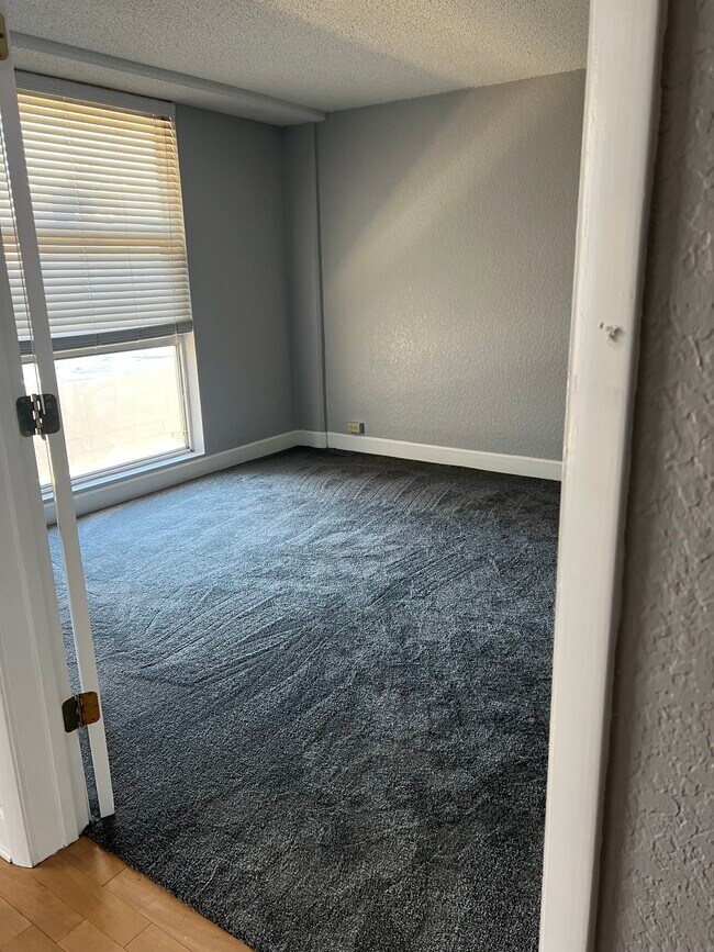 Foto del edificio - 151 E Washington St