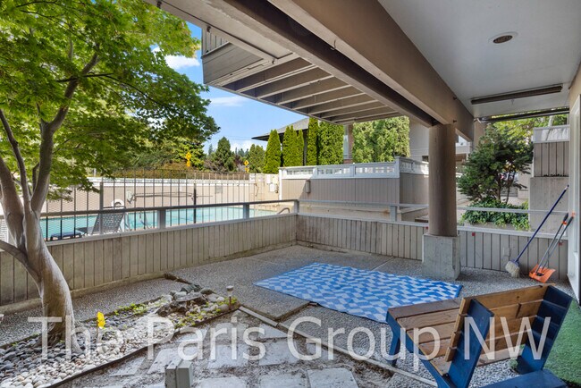 Foto del edificio - 942 100th Ave NE