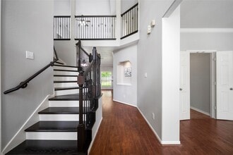 Building Photo - 312 Falcon Lake Dr