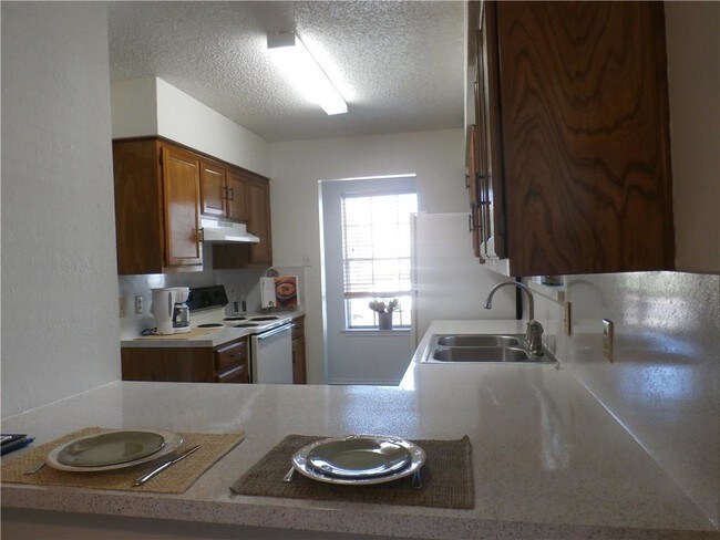 Building Photo - 511 Guerin Dr