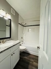 Building Photo - Clear Lake Place