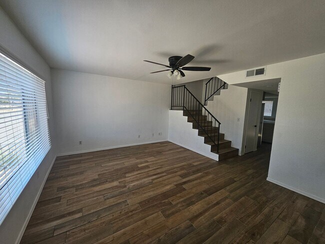 Building Photo - 2 Bedroom Condo Near Rotary Park