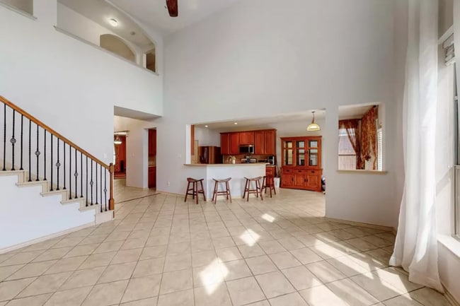 Building Photo - 1312 Cattle Crossing Dr