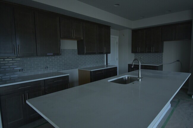 Building Photo - 10214 Spry St