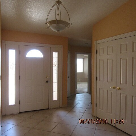 Foto del edificio - 3 Bedroom 2 bathroom 3 car garage