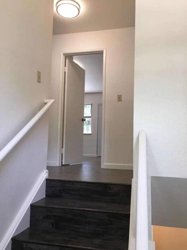 Foto del edificio - Beautiful Remodeled Concord Home
