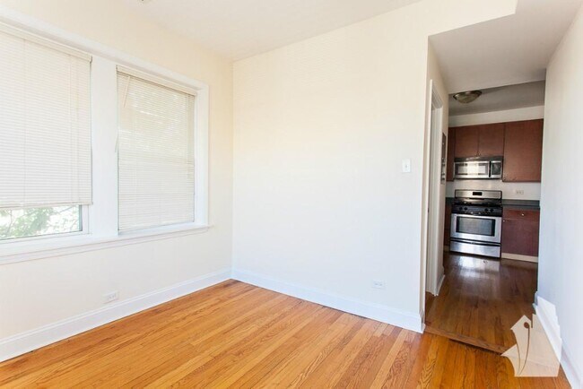 Foto del edificio - 3428 W Parker Ave