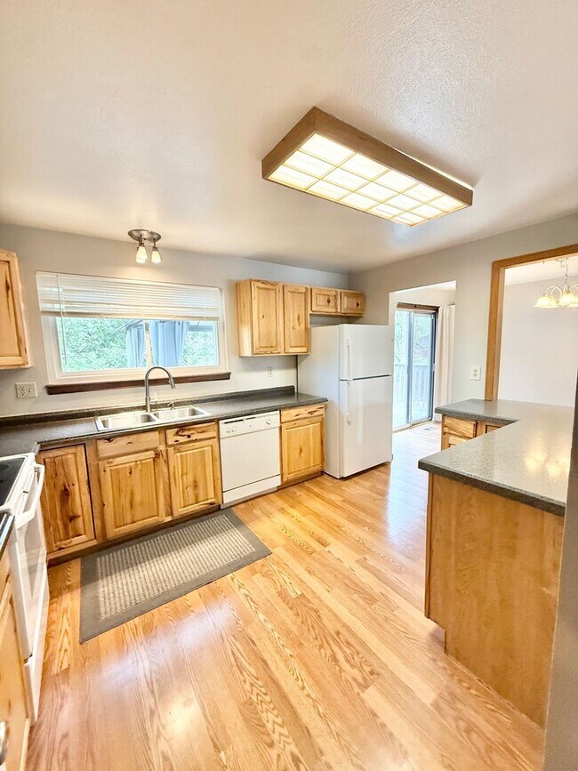 Foto del edificio - 6515 Flintridge Dr