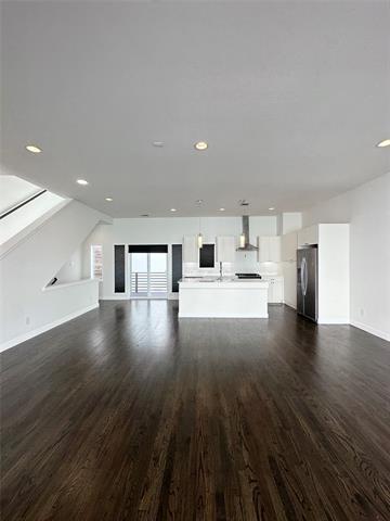 Foto del edificio - 4924 Dartford Dr