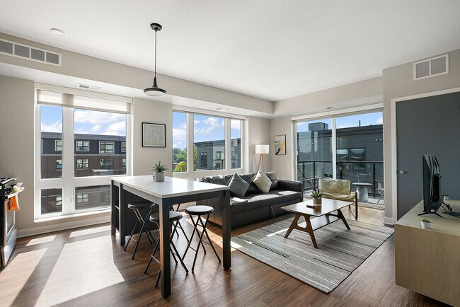 Foto del edificio - 1410 Nicollet Ave