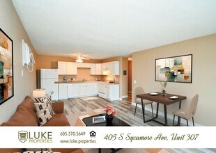 Building Photo - 405 S Sycamore Ave