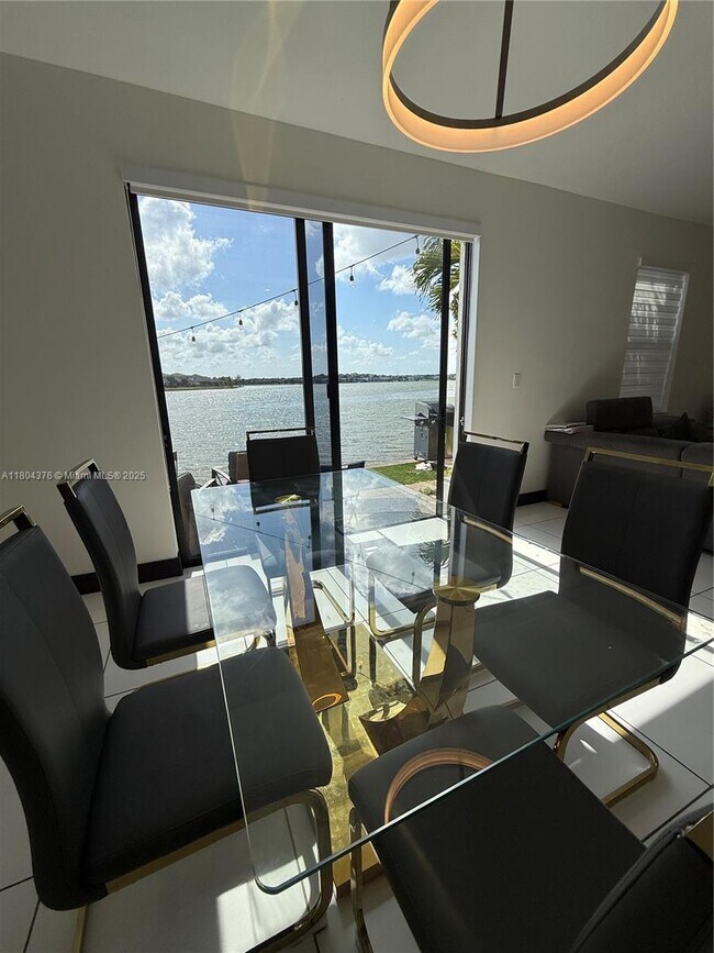 Foto del edificio - 16005 NW 91st Ct