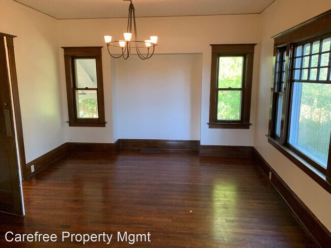 Building Photo - 4 br, 2 bath House - 5465 SW Scholls Ferry...