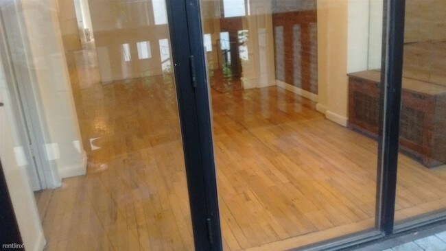 Foto del edificio - 3 br, 2 bath  - 51 W 74th St