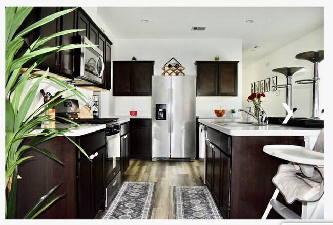 Foto del edificio - 1811 Legacy Hills Dr