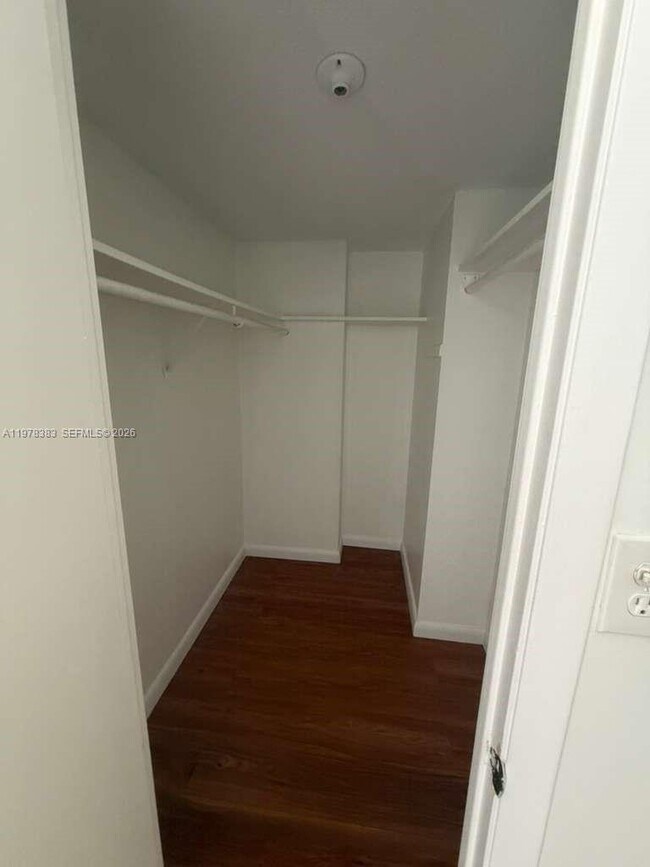 Foto del edificio - 2780 NE 183rd St
