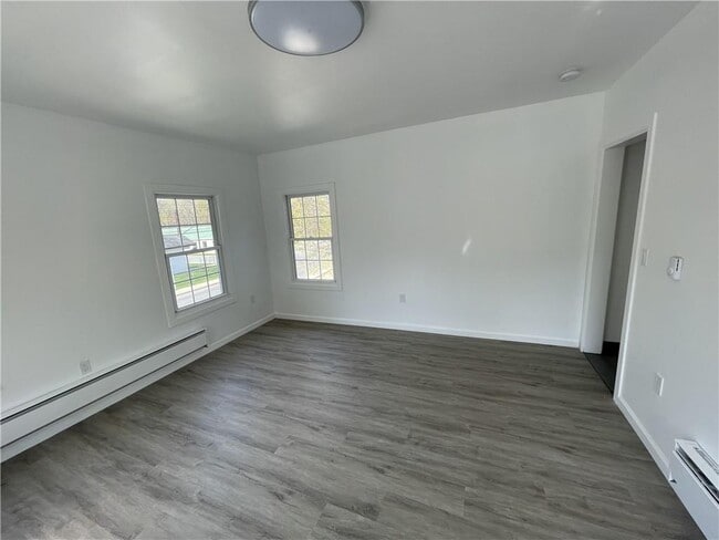 Building Photo - 19 Broadhead St