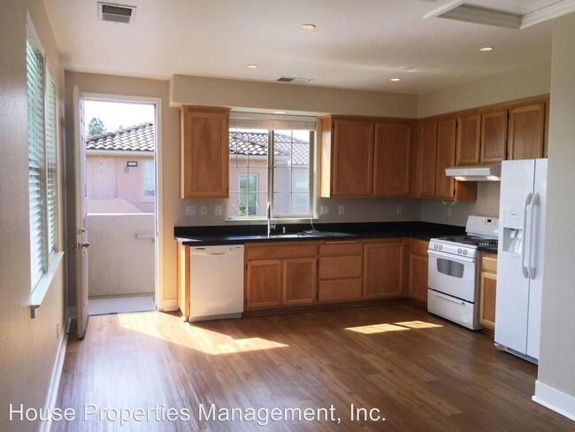 Building Photo - 1438 Trombetta St