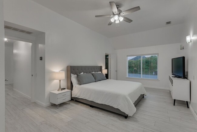 Foto del edificio - 6319 Windmill Cir