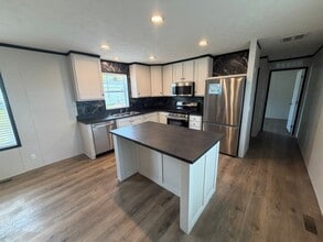 Building Photo - 26 Parakeet Hill Dr