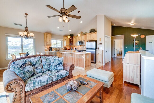 Foto del edificio - 799 Lookout Point Cir