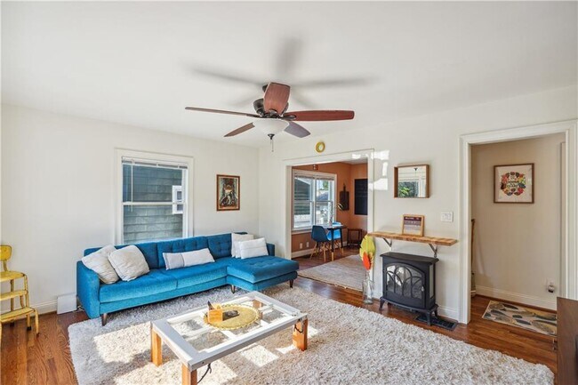 Building Photo - 783 Livingstone Pl