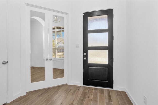 Foto del edificio - 256 Sky Top Dr