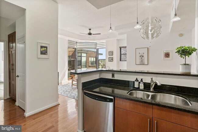 Foto del edificio - 1390 Kenyon St NW